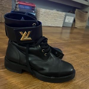 Louis vuitton wonderland ankle boots